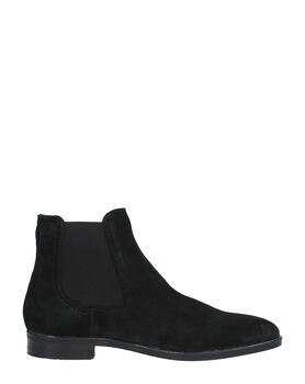 Chelsea boots